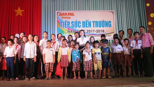 Khởi sắc giáo dục miền biển